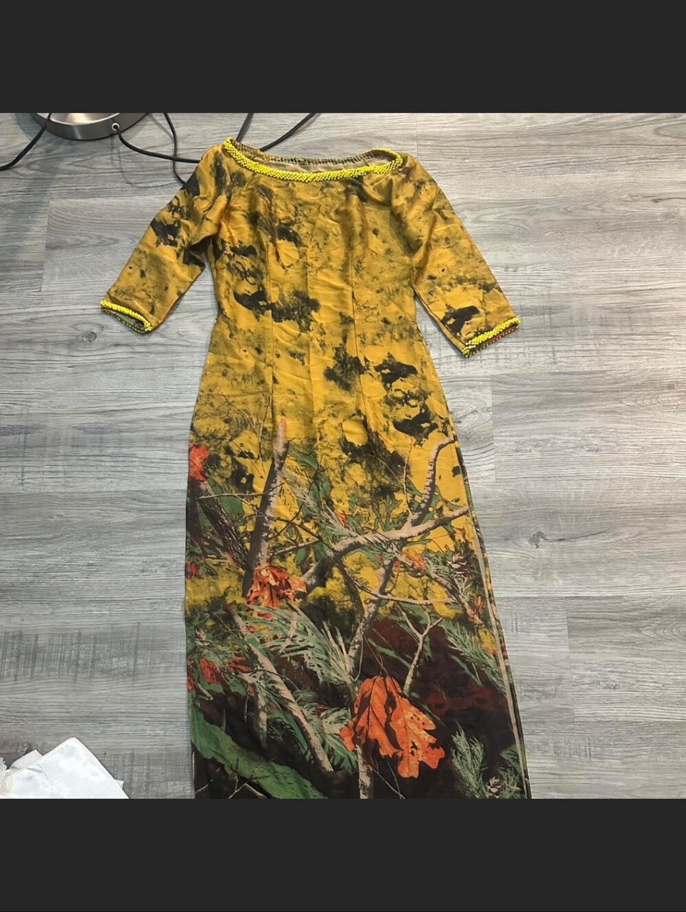 Fashionable / Traditional Vietnamese Áo Dài Dress  - Yellow - Sz SMALL (Approx.)